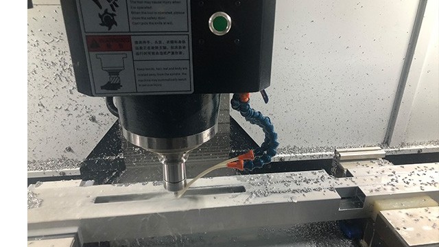 鋁加工中心要用哪種切削液比較好？-科鼎鑫